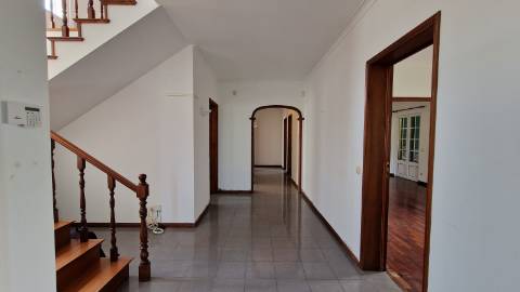 VENDA de MORADIA - VIVENDA T3+2 com Jardim e Garagem - Relva, Ponta Delgada, Ilha de São Miguel, Açores