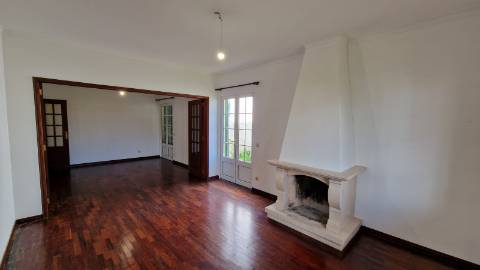 VENDA de MORADIA - VIVENDA T3+2 com Jardim e Garagem - Relva, Ponta Delgada, Ilha de São Miguel, Açores