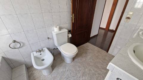 VENDA de MORADIA - VIVENDA T3+2 com Jardim e Garagem - Relva, Ponta Delgada, Ilha de São Miguel, Açores