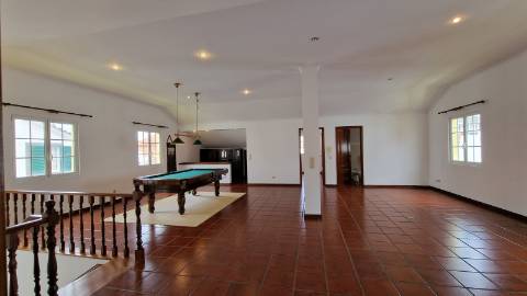 VENDA de MORADIA - VIVENDA T3+2 com Jardim e Garagem - Relva, Ponta Delgada, Ilha de São Miguel, Açores