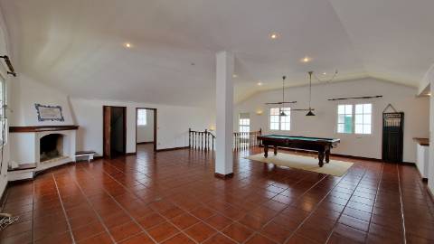 VENDA de MORADIA - VIVENDA T3+2 com Jardim e Garagem - Relva, Ponta Delgada, Ilha de São Miguel, Açores