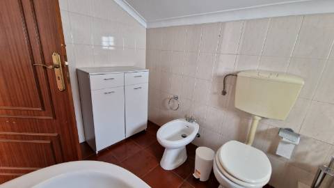 VENDA de MORADIA - VIVENDA T3+2 com Jardim e Garagem - Relva, Ponta Delgada, Ilha de São Miguel, Açores