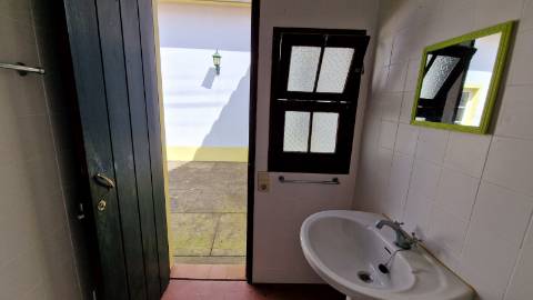 VENDA de MORADIA - VIVENDA T3+2 com Jardim e Garagem - Relva, Ponta Delgada, Ilha de São Miguel, Açores