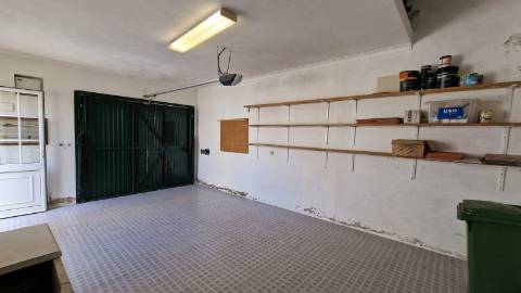 VENDA de MORADIA - VIVENDA T3+2 com Jardim e Garagem - Relva, Ponta Delgada, Ilha de São Miguel, Açores