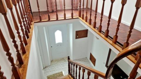 VENDA de CASA - MORADIA T3+1 com garagem e terraços - Arrifes, Ponta Delgada, Ilha de São Miguel, Açores