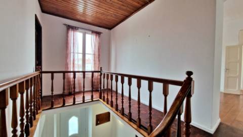 VENDA de CASA - MORADIA T3+1 com garagem e terraços - Arrifes, Ponta Delgada, Ilha de São Miguel, Açores