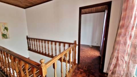 VENDA de CASA - MORADIA T3+1 com garagem e terraços - Arrifes, Ponta Delgada, Ilha de São Miguel, Açores