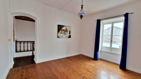 VENDA de CASA - MORADIA T3+1 com garagem e terraços - Arrifes, Ponta Delgada, Ilha de São Miguel, Açores