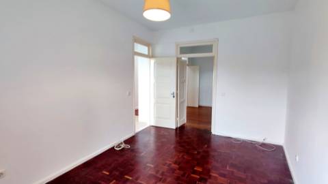 VENDA de CASA - MORADIA T3+1 com garagem e terraços - Arrifes, Ponta Delgada, Ilha de São Miguel, Açores