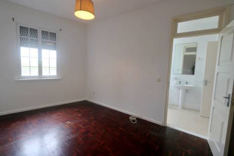 VENDA de CASA - MORADIA T3+1 com garagem e terraços - Arrifes, Ponta Delgada, Ilha de São Miguel, Açores