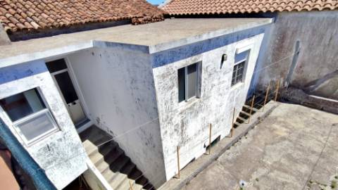 VENDA de CASA - MORADIA T3+1 com garagem e terraços - Arrifes, Ponta Delgada, Ilha de São Miguel, Açores