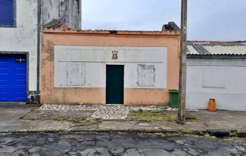 MORADIA em ruínas com VISTA MAR - Calhetas, Ribeira Grande, Ilha de São Miguel, Açores
