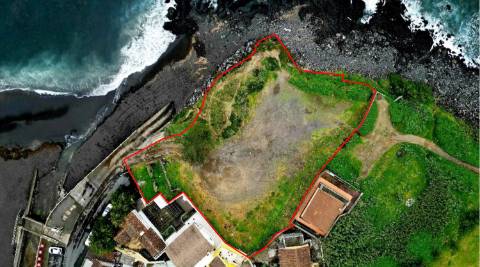 VENDA de TERRENO à beira-mar com PROJETO APROVADO - Mosteiros, Ponta Delgada, Ilha de São Miguel, Açores