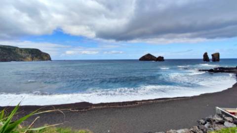 VENDA de TERRENO à beira-mar com PROJETO APROVADO - Mosteiros, Ponta Delgada, Ilha de São Miguel, Açores