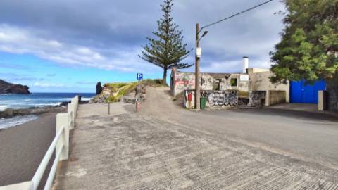 VENDA de TERRENO à beira-mar com PROJETO APROVADO - Mosteiros, Ponta Delgada, Ilha de São Miguel, Açores