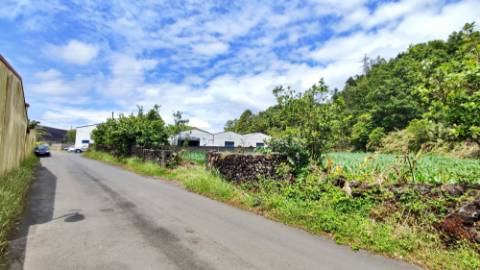 AMPLO TERRENO para projecto industrial junto ao Pico da Pedra, Ribeira Grande, Ilha de São Miguel, Açores