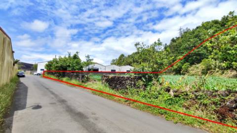 AMPLO TERRENO para projecto industrial junto ao Pico da Pedra, Ribeira Grande, Ilha de São Miguel, Açores