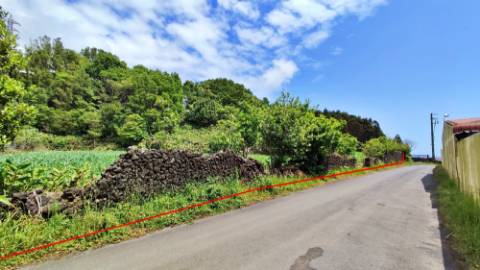 AMPLO TERRENO para projecto industrial junto ao Pico da Pedra, Ribeira Grande, Ilha de São Miguel, Açores