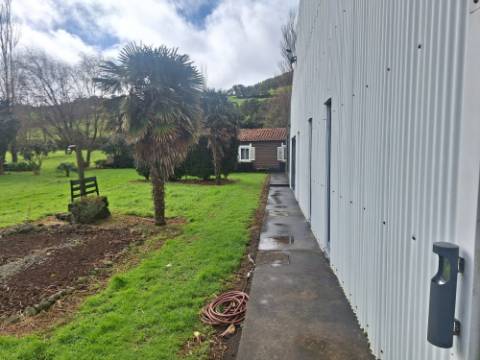 VENDA de Edifício - Comércio - Ginásio com amplo terreno - Ribeirinha, Horta, Ilha do Faial, Açores