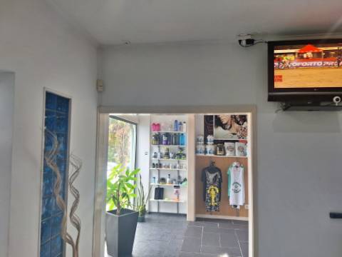 VENDA de Edifício - Comércio - Ginásio com amplo terreno - Ribeirinha, Horta, Ilha do Faial, Açores