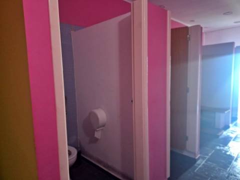 VENDA de Edifício - Comércio - Ginásio com amplo terreno - Ribeirinha, Horta, Ilha do Faial, Açores