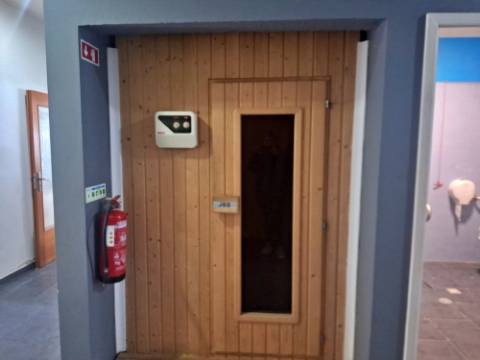 VENDA de Edifício - Comércio - Ginásio com amplo terreno - Ribeirinha, Horta, Ilha do Faial, Açores