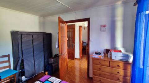 VENDA de CASA - MORADIA com Jardim, Entrada Lateral e Quintal - Fenais da Ajuda, Ribeira Grande, São Miguel, Açores