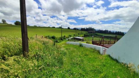 VENDA de TERRENO rústico com vista mar - Ribeira Funda, Fenais da Ajuda, Ribeira Grande, Ilha de São Miguel, Açores