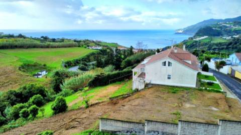 VENDA de TERRENO para CONSTRUÇÃO - Lomba do Alcaide, Povoação, Ilha de São Miguel, Açores