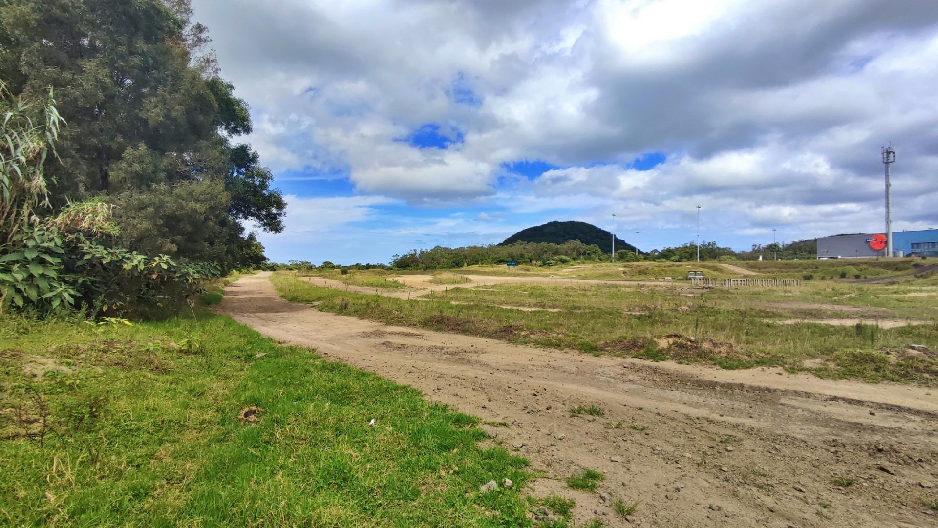 AMPLO TERRENO para VENDA entre Lagoa e Ribeira Grande - Ilha de São Miguel, Açores
