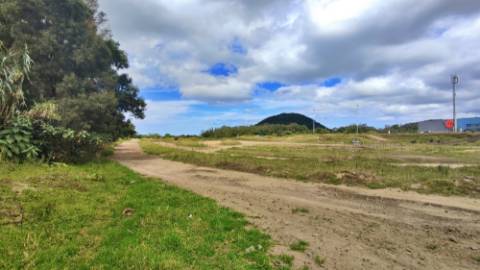 AMPLO TERRENO para VENDA entre Lagoa e Ribeira Grande - Ilha de São Miguel, Açores