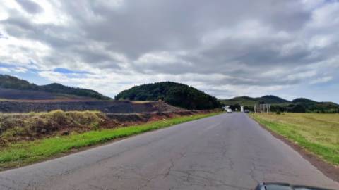 AMPLO TERRENO para VENDA entre Lagoa e Ribeira Grande - Ilha de São Miguel, Açores