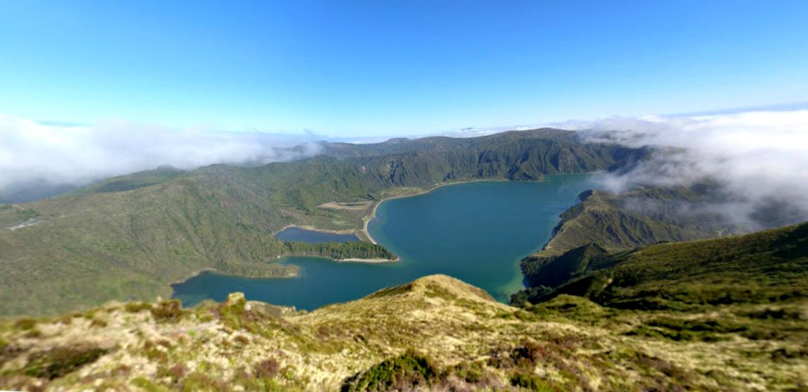 VENDA de AMPLO TERRENO junto à Lagoa do Fogo, Água de Alto, Vila Franca do Campo, São Miguel, Açores