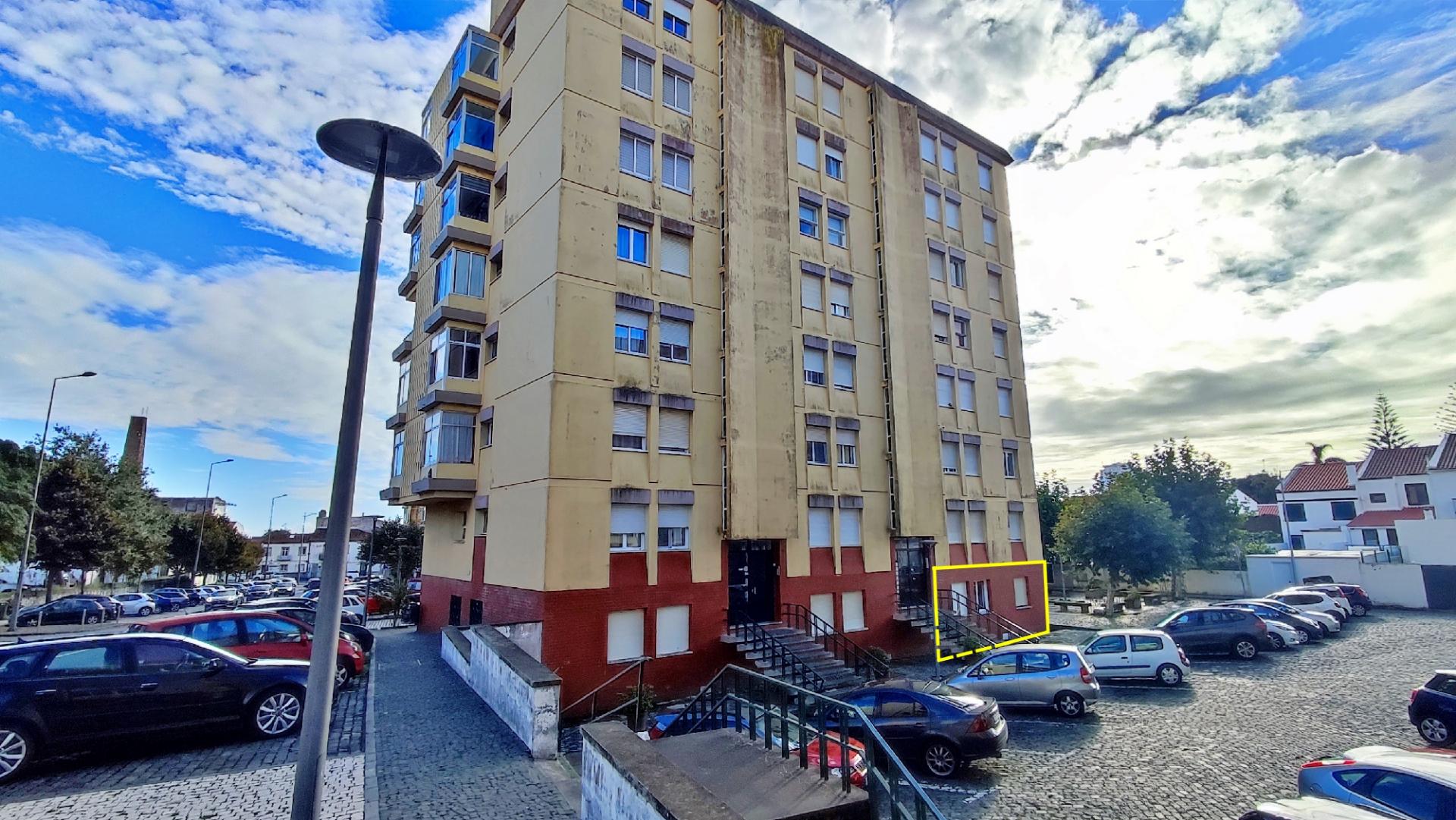 APARTAMENTO T4 para VENDA - Cidade de Ponta Delgada (São Pedro), Ilha de São Miguel, Açores