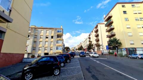 APARTAMENTO T4 para VENDA - Cidade de Ponta Delgada (São Pedro), Ilha de São Miguel, Açores