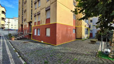 APARTAMENTO T4 para VENDA - Cidade de Ponta Delgada (São Pedro), Ilha de São Miguel, Açores