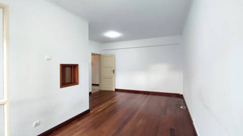 APARTAMENTO T4 para VENDA - Cidade de Ponta Delgada (São Pedro), Ilha de São Miguel, Açores