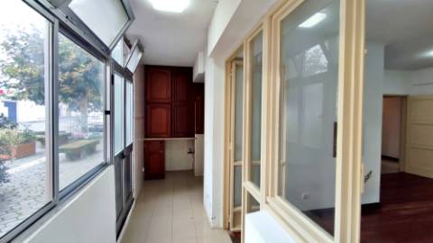APARTAMENTO T4 para VENDA - Cidade de Ponta Delgada (São Pedro), Ilha de São Miguel, Açores