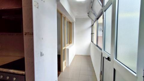 APARTAMENTO T4 para VENDA - Cidade de Ponta Delgada (São Pedro), Ilha de São Miguel, Açores