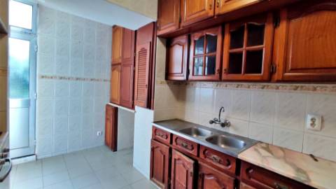 APARTAMENTO T4 para VENDA - Cidade de Ponta Delgada (São Pedro), Ilha de São Miguel, Açores