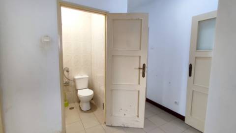 APARTAMENTO T4 para VENDA - Cidade de Ponta Delgada (São Pedro), Ilha de São Miguel, Açores