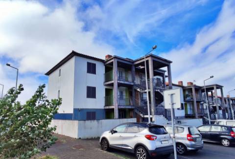 VENDA de APARTAMENTO T2 com VARANDA e VISTA MAR - Quintas do Mar, Ribeira Grande, Ilha de São Miguel, Açores