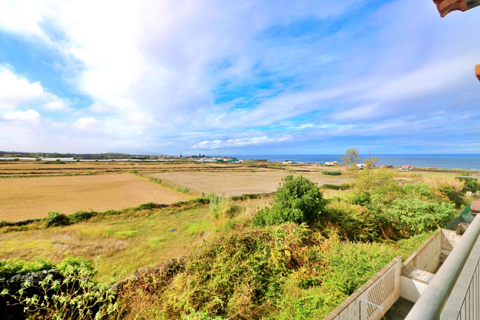 VENDA de APARTAMENTO T2 com VARANDA e VISTA MAR - Quintas do Mar, Ribeira Grande, Ilha de São Miguel, Açores