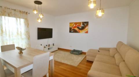 VENDA de APARTAMENTO T2 com VARANDA e VISTA MAR - Quintas do Mar, Ribeira Grande, Ilha de São Miguel, Açores