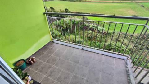 VENDA de APARTAMENTO T2 com VARANDA e VISTA MAR - Quintas do Mar, Ribeira Grande, Ilha de São Miguel, Açores