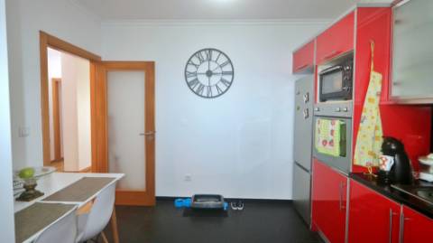 VENDA de APARTAMENTO T2 com VARANDA e VISTA MAR - Quintas do Mar, Ribeira Grande, Ilha de São Miguel, Açores