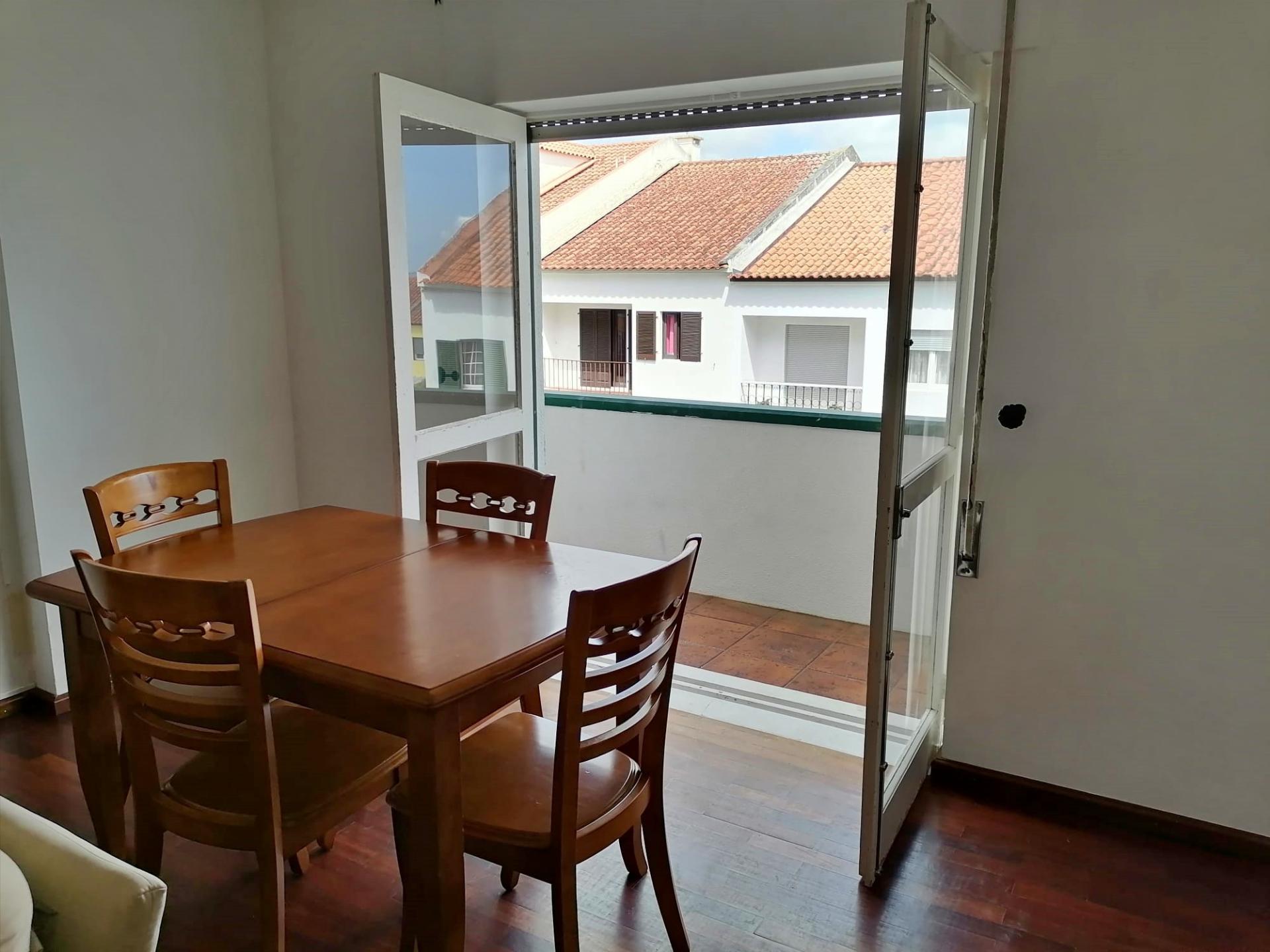 APARTAMENTO T1 MOBILADO para ARRENDAR - Ponta Delgada (São Sebastião), São Miguel, Açores