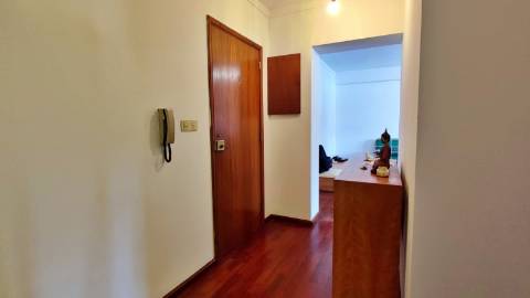 APARTAMENTO T1 MOBILADO para ARRENDAR - Ponta Delgada (São Sebastião), São Miguel, Açores