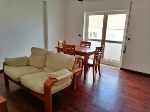 APARTAMENTO T1 MOBILADO para ARRENDAR - Ponta Delgada (São Sebastião), São Miguel, Açores