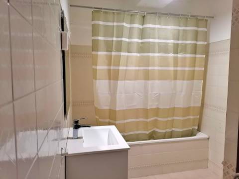 APARTAMENTO T1 MOBILADO para ARRENDAR - Ponta Delgada (São Sebastião), São Miguel, Açores